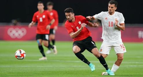 بعد خروجه مصاباً أمام مصر.. ريال مدريد يعلن حجم إصابة سيبايوس